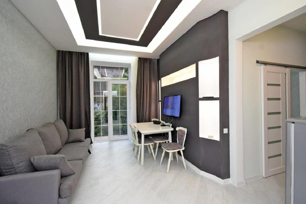 The Best Apartments In The Center Yerevan Exterior photo